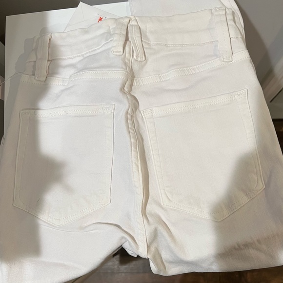 Good American Good Legs Crop Cascade Hem Jeans in White Denim Size 00 - Picture 5 of 6